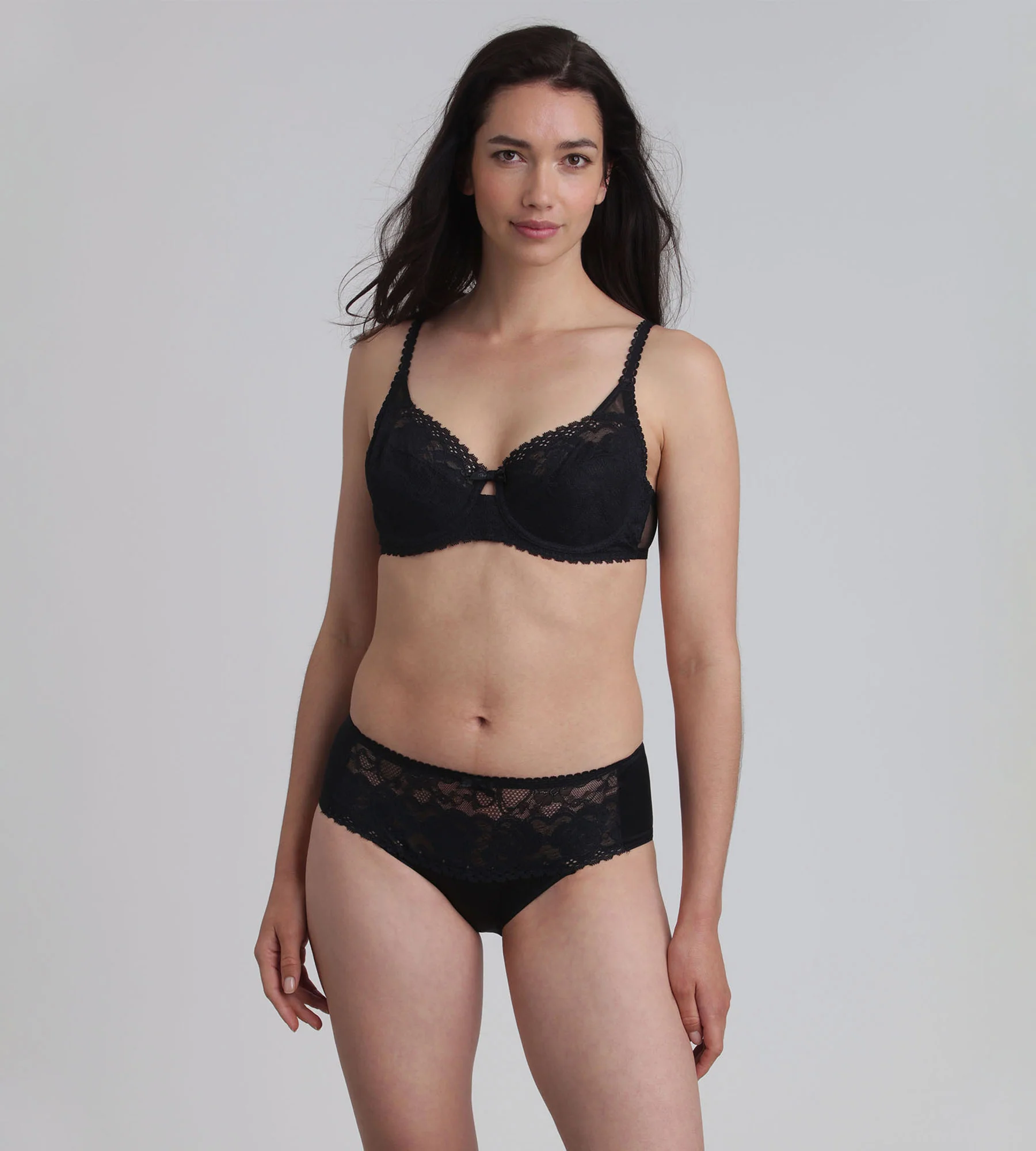 Reggiseno balconcino nero Flowery Lace Riciclato - Image 3
