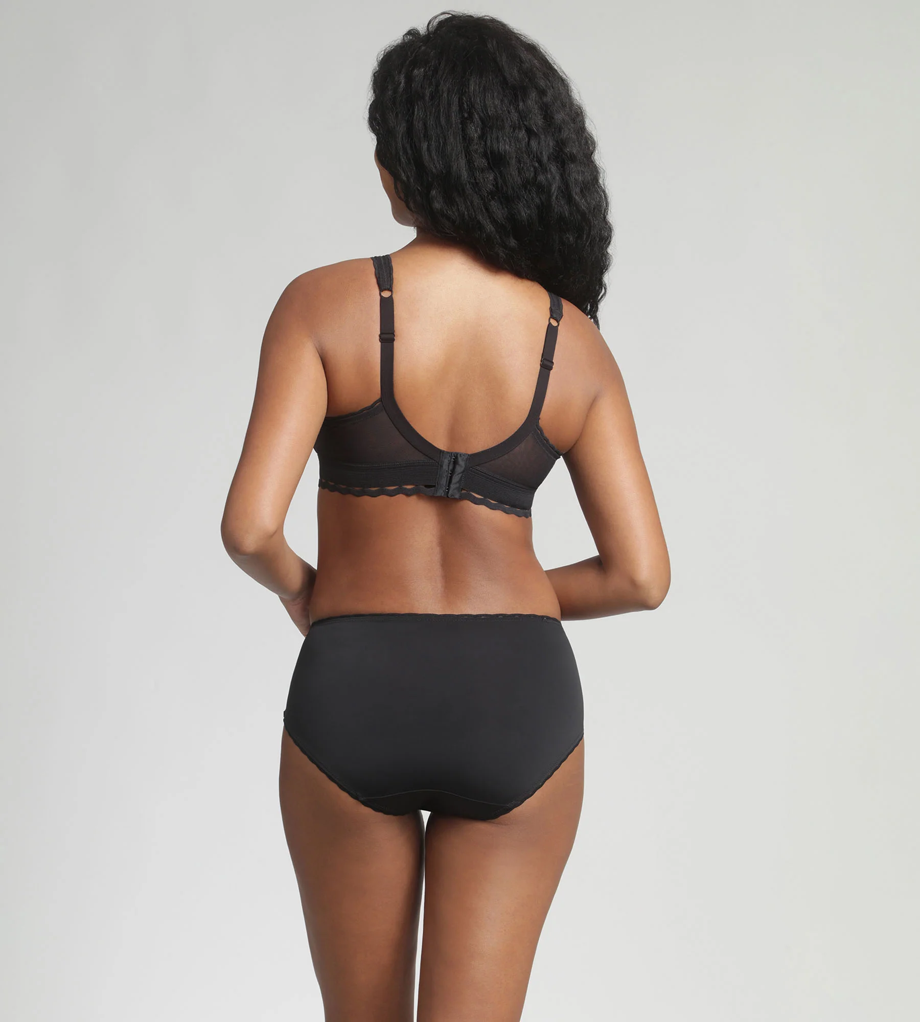 Reggiseno senza ferretto nero Criss Cross Femminile Riciclato - Image 4