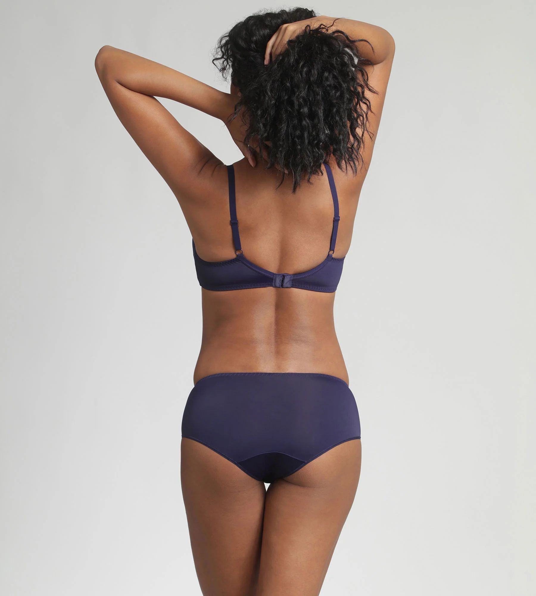 Slip midi di pizzo blu marino Essential Elegance Embroidery - Image 4